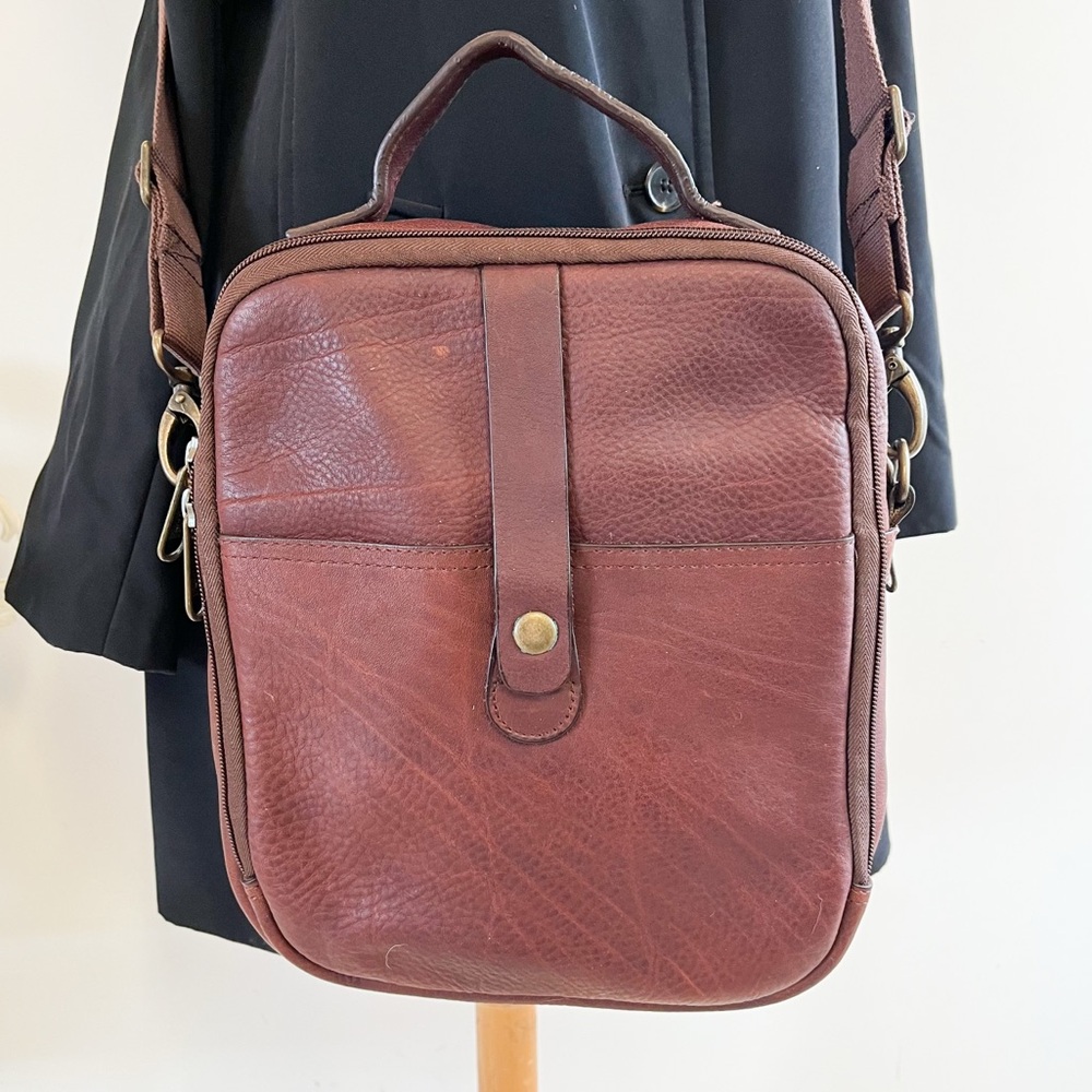 Duluth Trading Co Brown Leather Crossbody Travel Bag - Picture 4 of 16